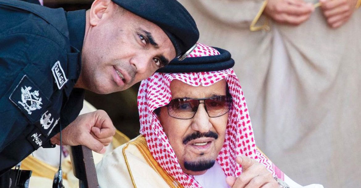 تعرف على عبد العزيز الفغم حارس الملك سلمان الشخصي الذي قتل بجدة (فيديو وصور)