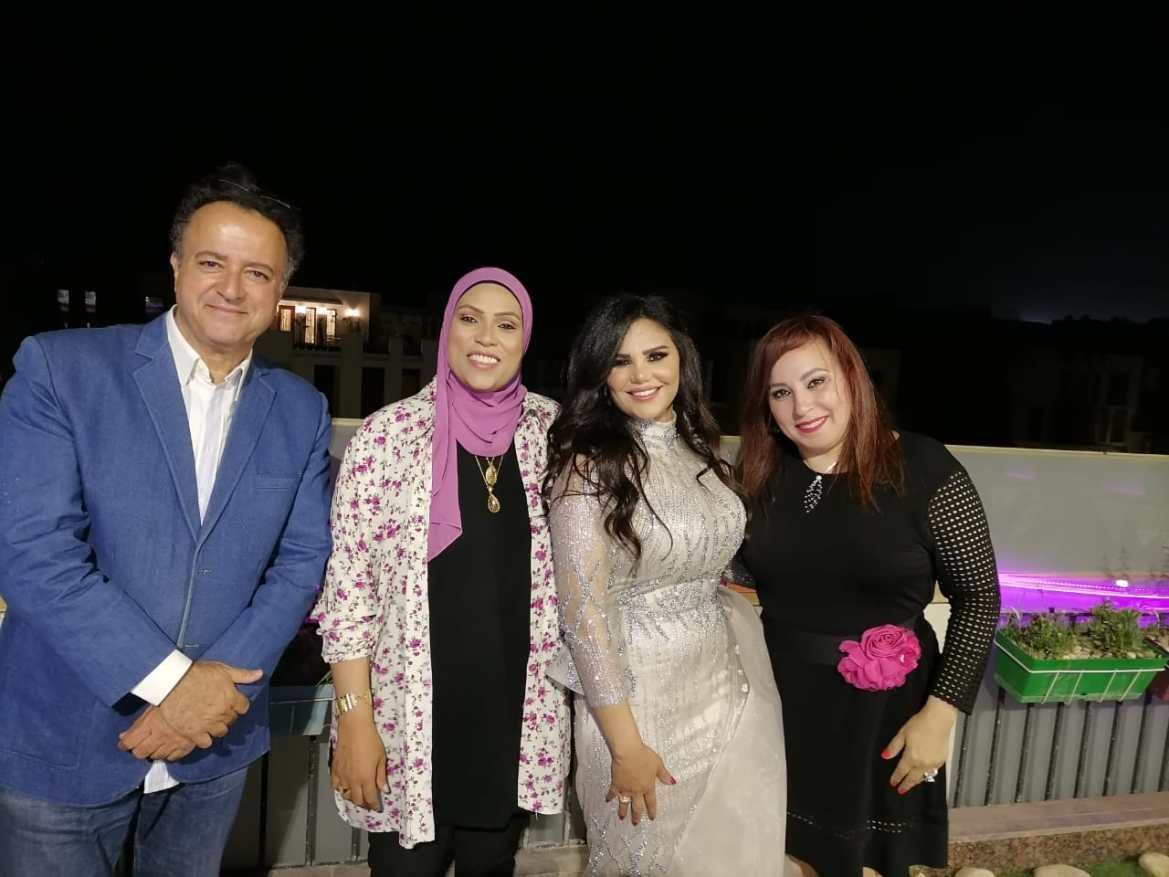 هروب مذيعة تلفزيونية ليلة زفافها في الشيخ زايد.. ماذا حدث؟ | اوان مصر