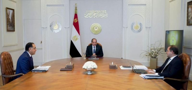 الرئيس السيسى يتابع مؤشرات الأداء المالي للموازنة العامة
