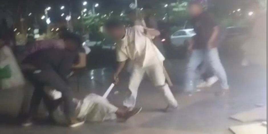 كشف ملابسات تعدي 3 أشخاص بالضرب على آخر باستخدام سلاح أبيض وعصا خشبية بأسوان