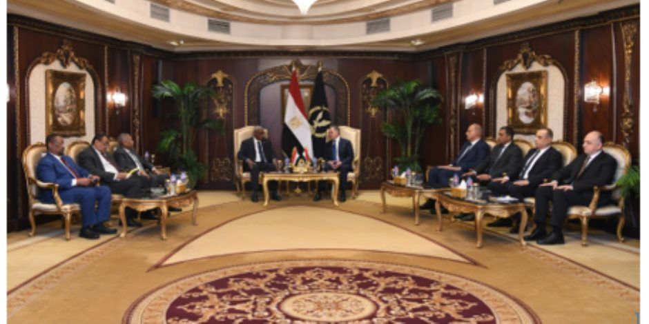 وزير الداخلية يستقبل نظيره السوداني.. ويؤكد: نرحب بتعزيز آليات التعاون وتبادل الخبرات التدريبية والمعلوماتية لدعم الاستقرار في المنطقة