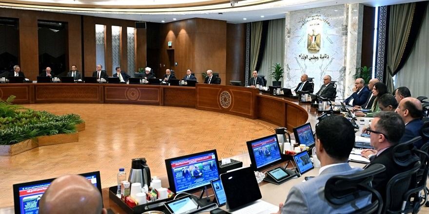 الحكومة تعتمد تعديل قانون شركات قطاع الأعمال العام
