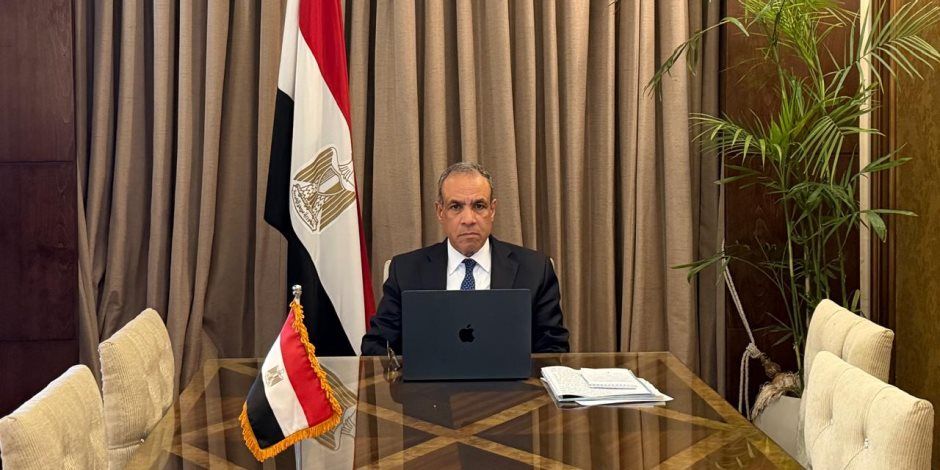 وزير الخارجية يبحث هاتفيا مع نظيره الإماراتي التطورات الإقليمية
