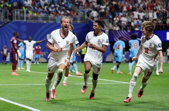 إنجلترا تتأهل دور الـ 16 في كأس العالم بثنائية ضد الكونغو الديموقراطية.. صور