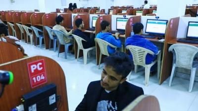 أخبار اليمن : تدشين الاختبارات التكميلية لطلاب الثانوية العامة