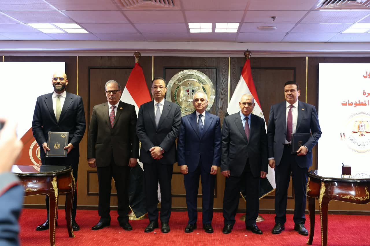 وزيرا العدل والاتصالات يشهدان توقيع بروتوكول تعاون لميكنة محكمة استئناف القاهرة