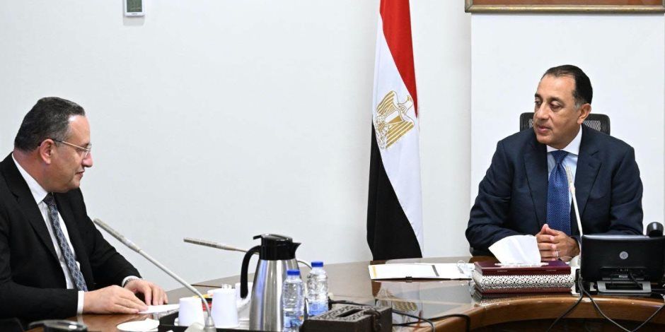 رئيس الوزراء يتابع جهود تطوير منظومة عمل الطلاب الوافدين