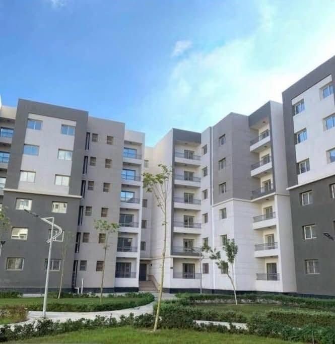وزيرة الإسكان تتابع موقف جاهزية الوحدات السكنية المقرر طرحها بنظام "الإيجار" و" الإيجار المنتهي بالتملك"