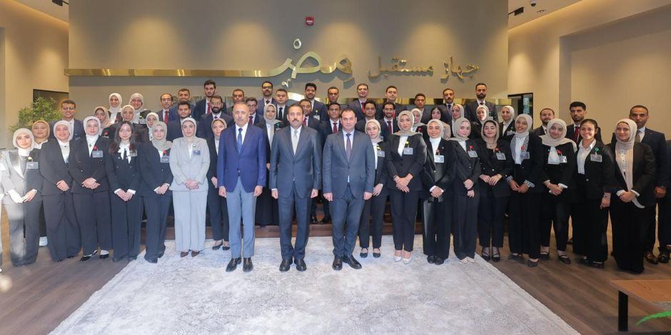 بهاء الغنام يلتقي أوائل الخريجين المنضمين حديثا لجهاز مستقبل مصر ضمن مبادرة «رؤية» (صور)