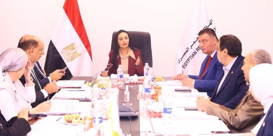 وزيرة التضامن الاجتماعي تترأس اجتماع مجلس إدارة الهلال الأحمر المصري