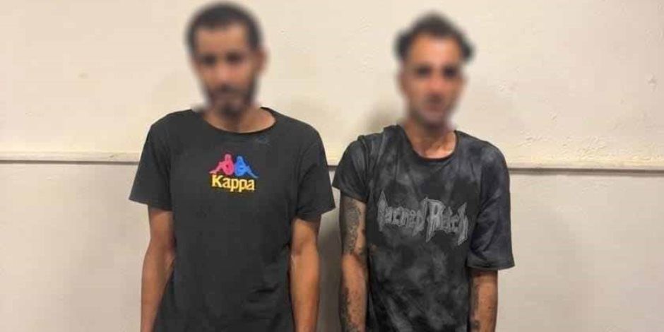 ضبط عاطلين بالقليوبية بعد ظهورهما في فيديو أثناء تعاطي مخدر الآيس