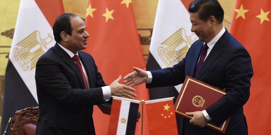بعد قليل.. الرئيس السيسى يستقبل نظيره الصينى لدى وصوله مطار القاهرة