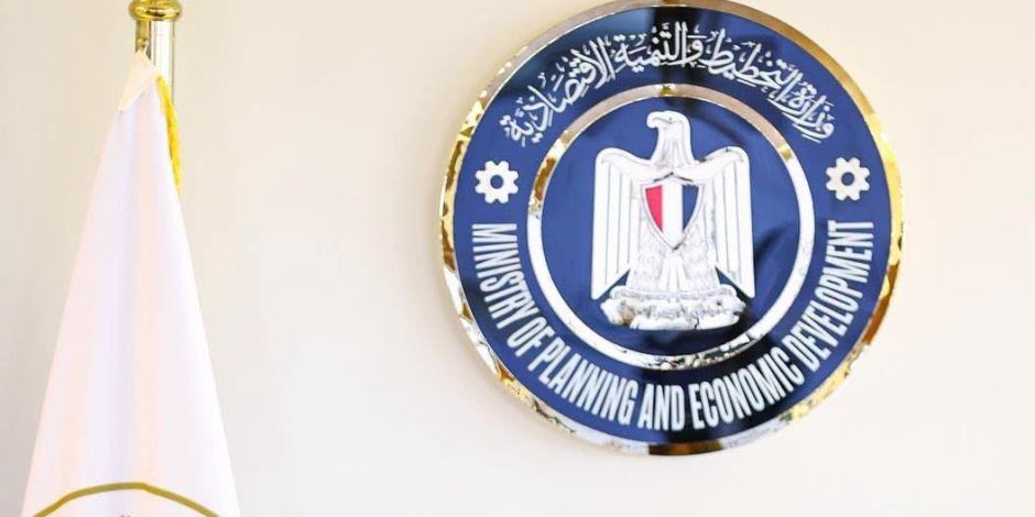 وزير التخطيط والتنمية الاقتصادية ومحافظ مصر لدى مجموعة البنك الإسلامي للتنمية: نعمل على تطوير آلية ضمان تمويل البنية التحتية
