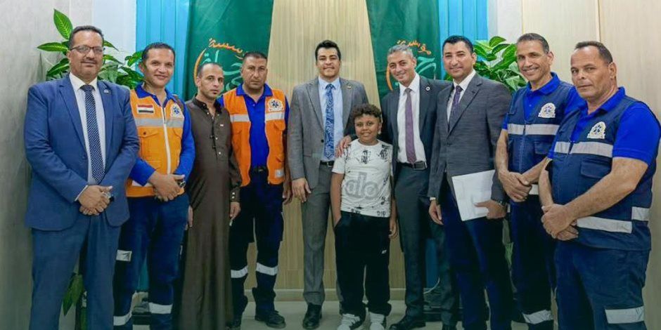 مؤسسة «حياة كريمة» تكرم أبطال هيئة الإسعاف والطفل محمد رجب (صور)