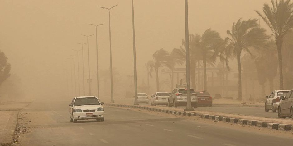 الطقس اليوم.. فرص أمطار ببعض المناطق ونشاط رياح والعظمى بالقاهرة 31 درجة
