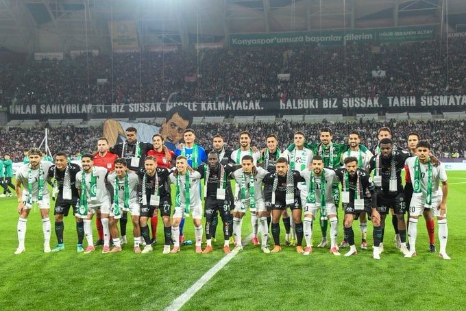 صورة جماعية للاعبي كونيا سبور ومنتخب فلسطين صورة جماعية للاعبي كونيا سبور ومنتخب فلسطين