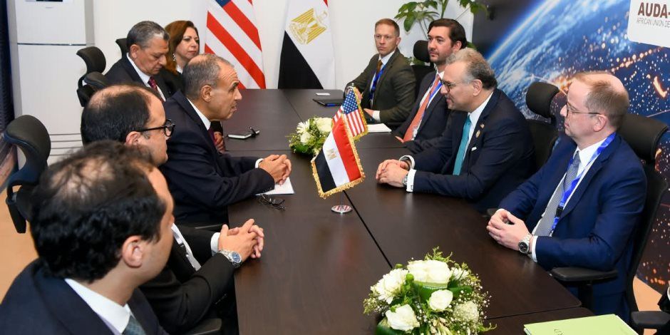 وزير الخارجية يؤكد لكبير مستشاري ترامب محددات الأمن المائي المصري ورفض الاجراءات الأحادية في نهر النيل