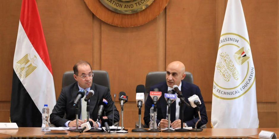 تنفيذًا لتوصيات «منتدى مصر ٢٠٢٦»..  الحكومة تبدأ تنفيذ التكليف الرئاسي بتحسين أجور المعلمين لـ 15 ألف جنيه خلال عامين