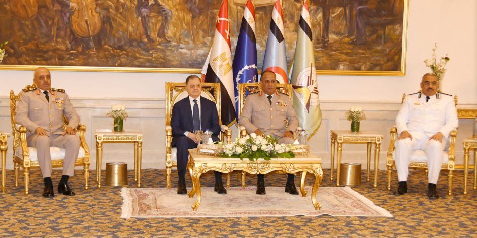 الفريق أشرف سالم زاهر يستقبل وزير الداخلية للتهنئة بالذكرى الـ53 لانتصارات أكتوبر
