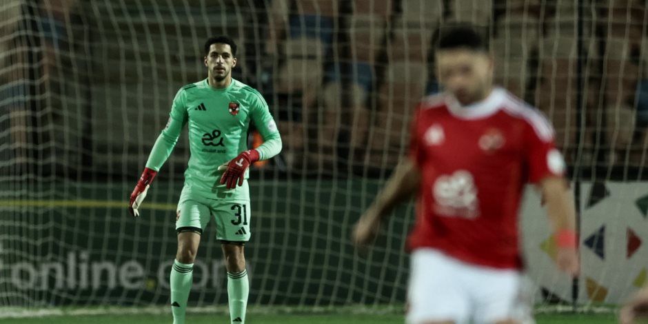 رأسية عمر الساعي وتصدي مصطفى شوبير يمنحان الأهلي فوزا قاتلا على مودرن سبورت وصدارة الدوري
