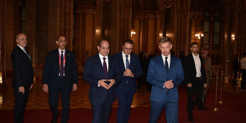 فخامة الرئيس السيسي يعلن مباحثات مع المجر للاستفادة من البنية التحتية المصرية للطاقة والغاز