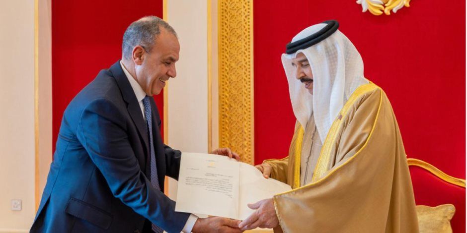 رسالة من فخامة الرئيس السيسي إلى ملك البحرين.. عبد العاطي يؤكد أن أمن الخليج جزء لا يتجزأ من الأمن القومي المصري
