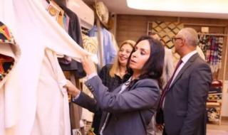 وزيرة التضامن تفتتح معرض صندوق دعم الصناعات الريفية والبيئية بالعجوزة