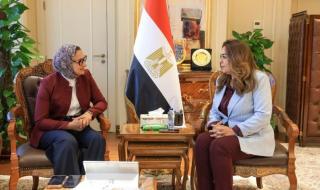 وزيرة التنمية المحلية والبيئة تتابع مع محافظ الوادى الجديد مشروعات «حياة كريمة» والاستثمارات