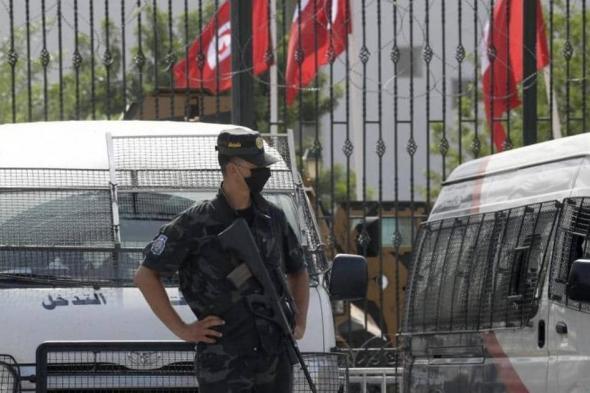 تونس تجدد تجميد موارد 43 شخصا على صلة بالإرهاب